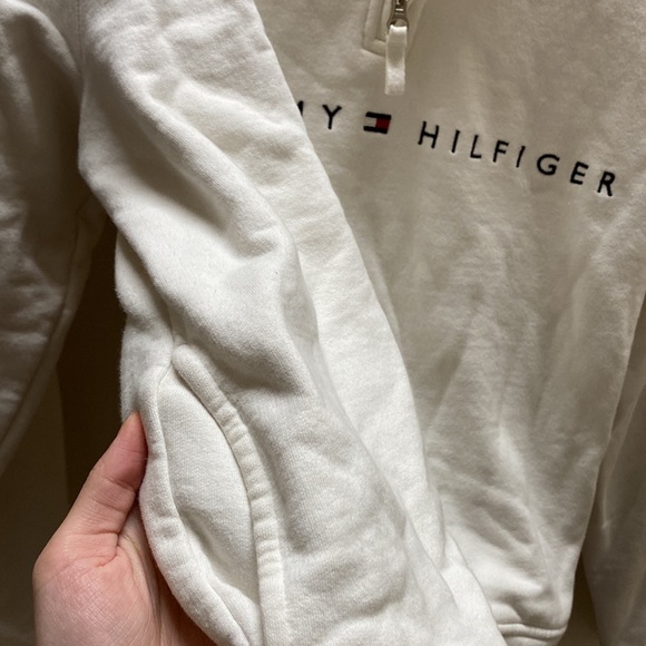 VINTAGE Tommy Hilfiger White Zip Pullover Sweatshirt - Picture 5 of 8